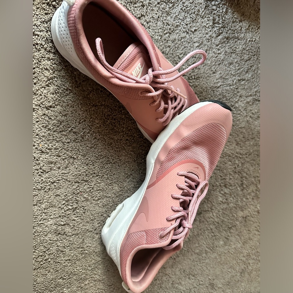 Women’s Nike Shoes
